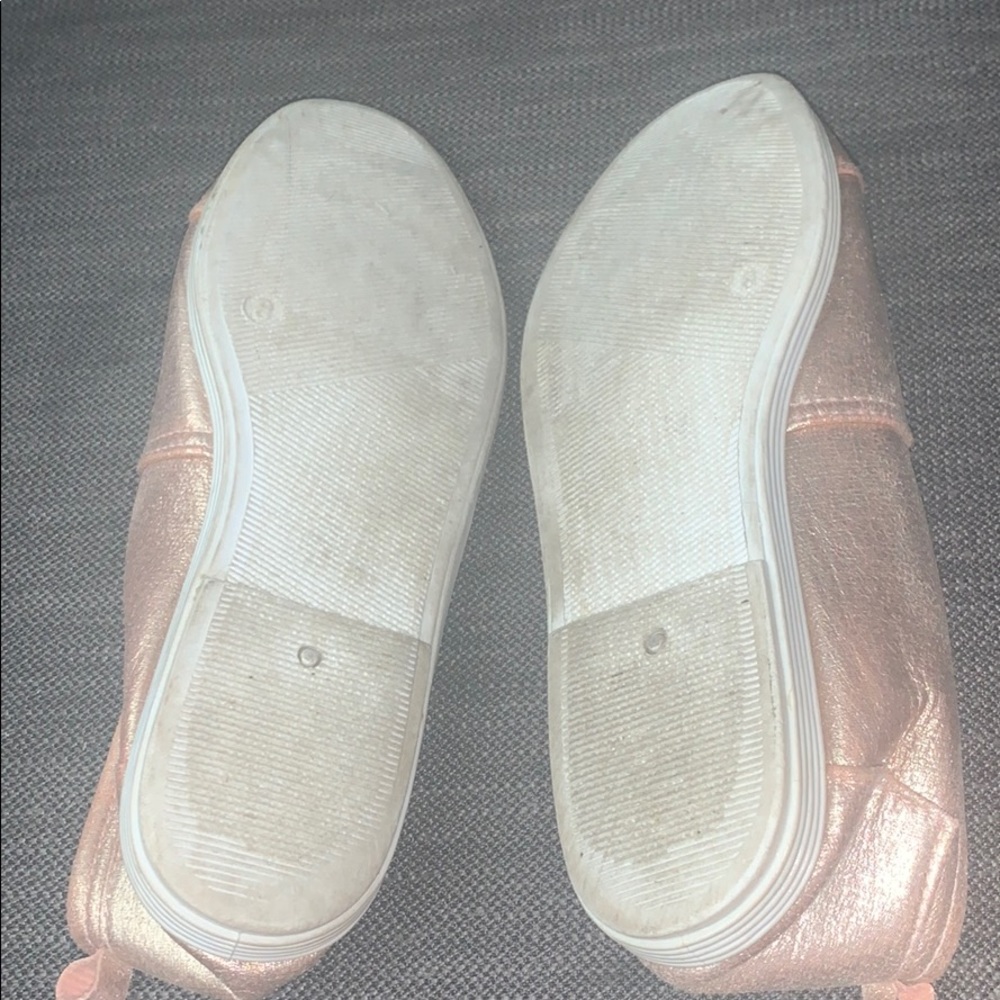 flats - Picture 2 of 4